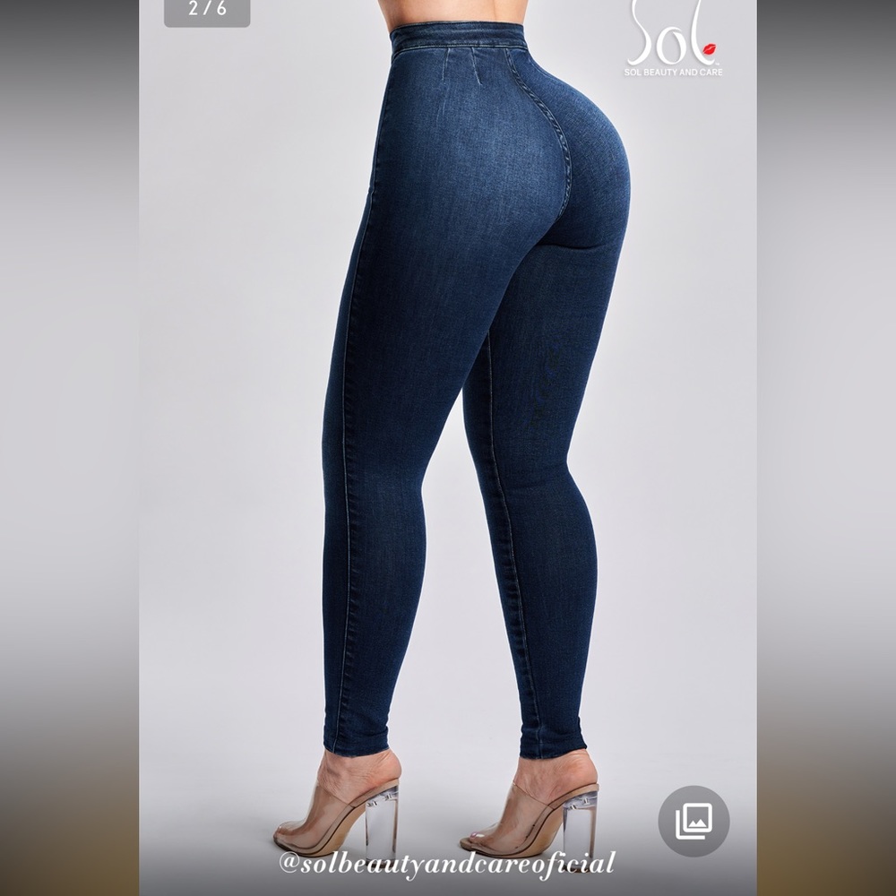 Sol Beauty- Push Up Jeans high rise